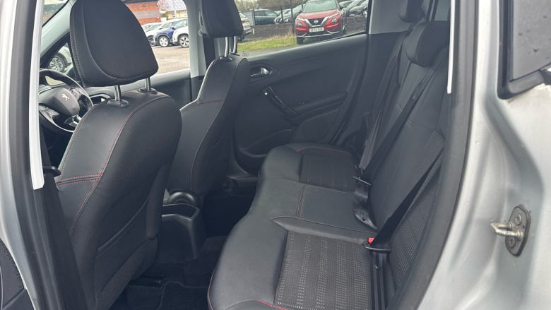 Peugeot 208 1.2 PureTech 110 GT Line 5dr [6 Speed] Petrol Hatchback